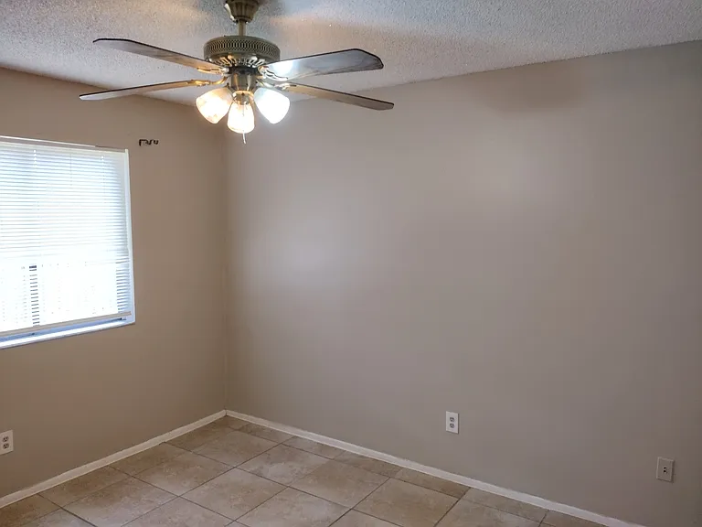 629 Golden Sunshine Cir — Photo 54