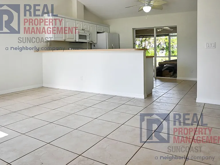 230 Rotonda Blvd W #A — Photo 13