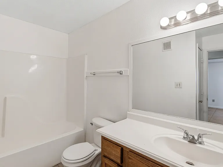 359 E McLemore Ave #103 — Photo 2