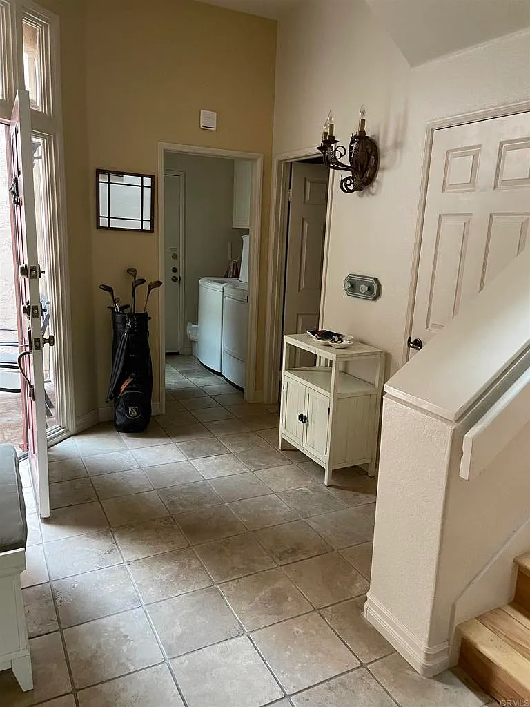 3 bed, 2.5 bath, 2129 sqft, $6,500 — Photo 3