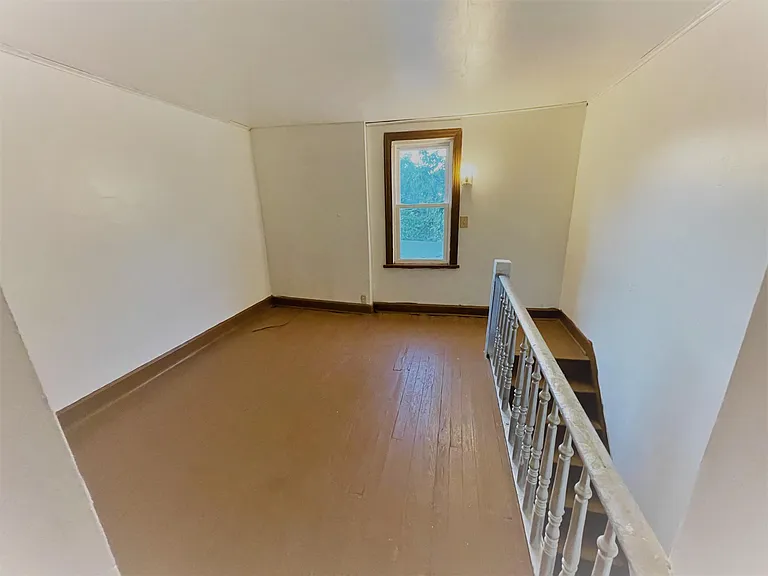 1430 Berryhill St — Photo 16