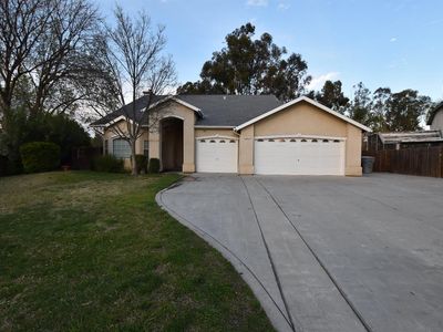693 N Homsy Ave, Clovis, CA, 93611
