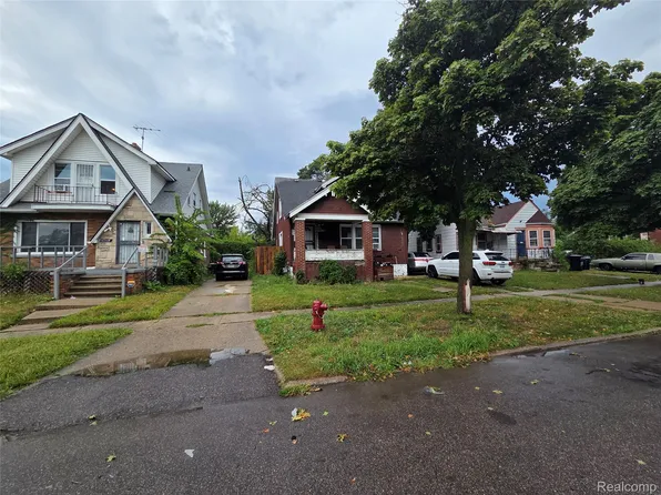 10360 Crocuslawn St, Detroit, MI 48204