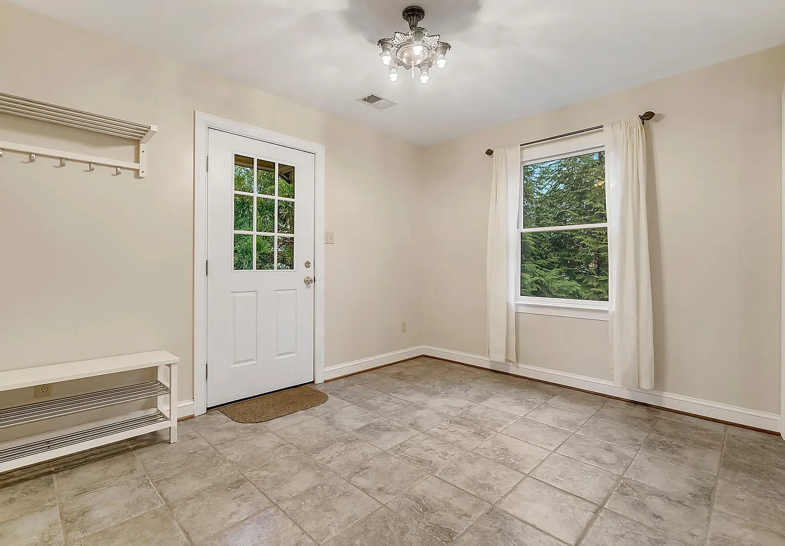 2 bed, 1115 sqft, $2,900 — Photo 4