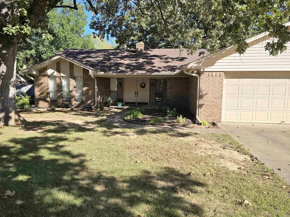 8 Sandstone Dr, Conway, AR 72034