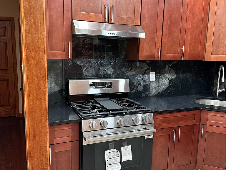 9015 Bayview Pl — Photo 6