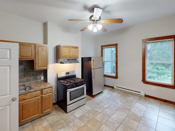 60-62 Chelsea St #1, Boston, MA 02128
