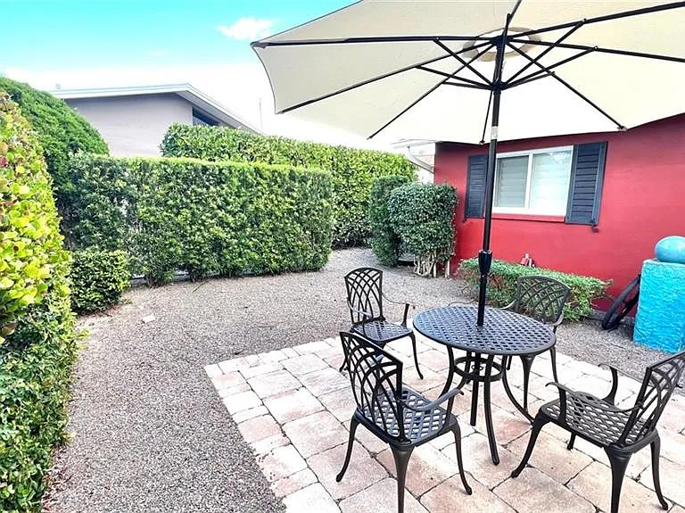 4836 Napoli Dr — Photo 14
