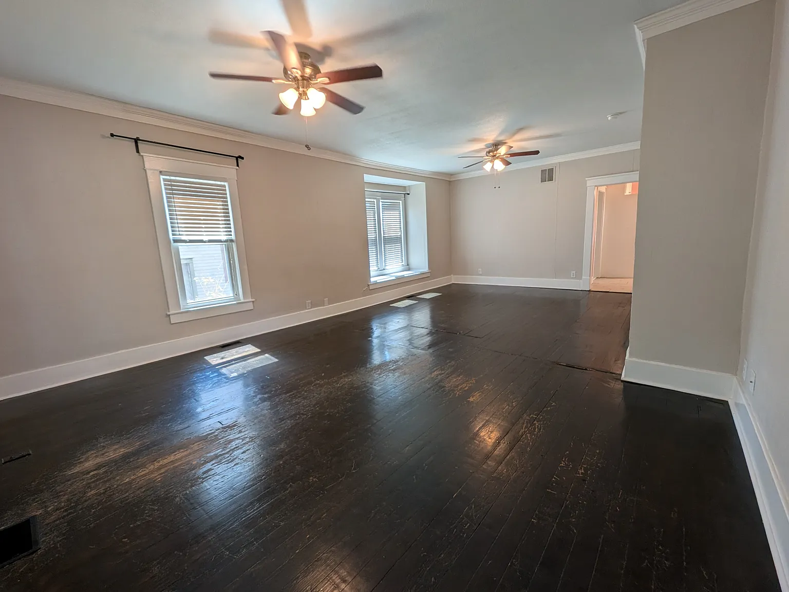 2 bed, 1.5 bath, 1305 sqft, $1,300 — Photo 4