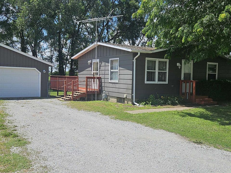 1st image of 401 Saunders Ave