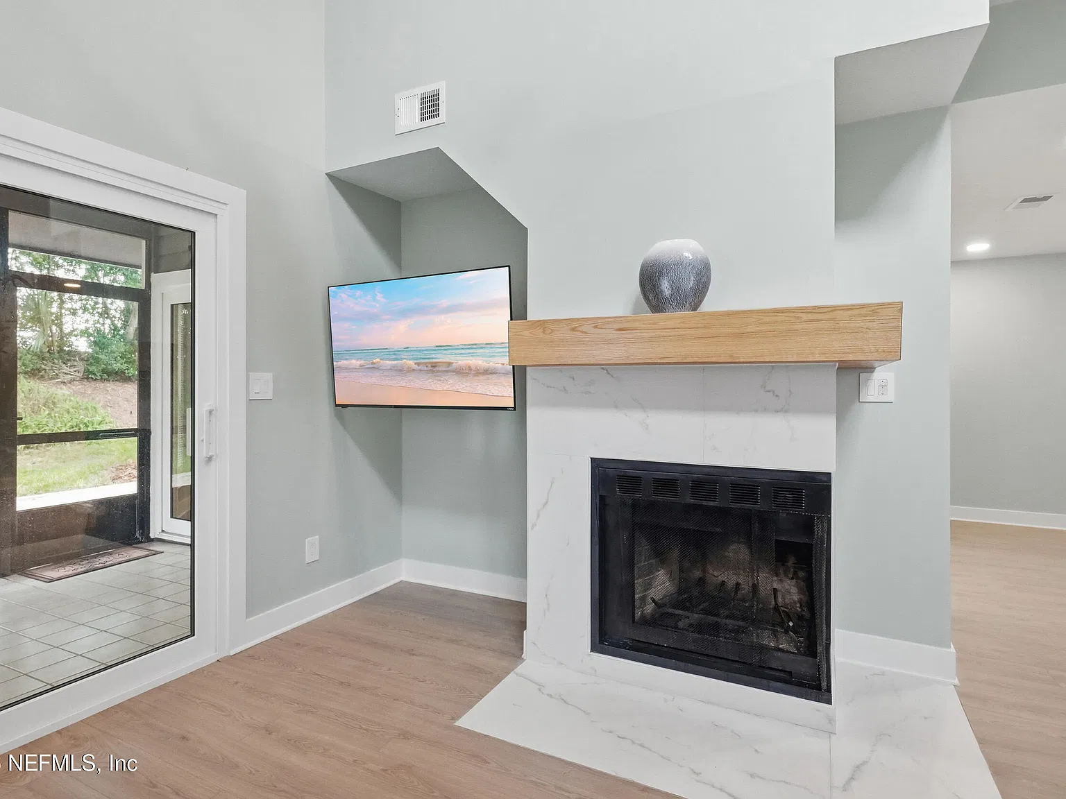 2 bed, 2.5 bath, 1768 sqft, $3,850 — Photo 4