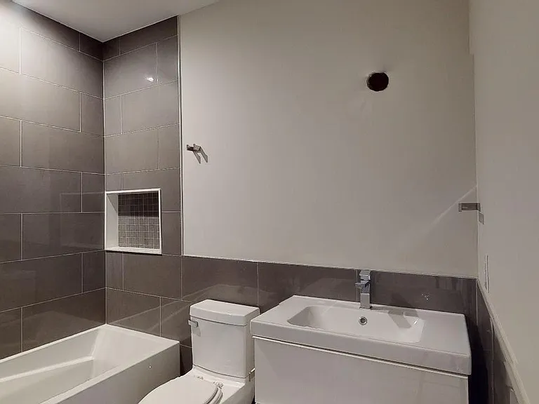 662 N 15th St #3 — Photo 15