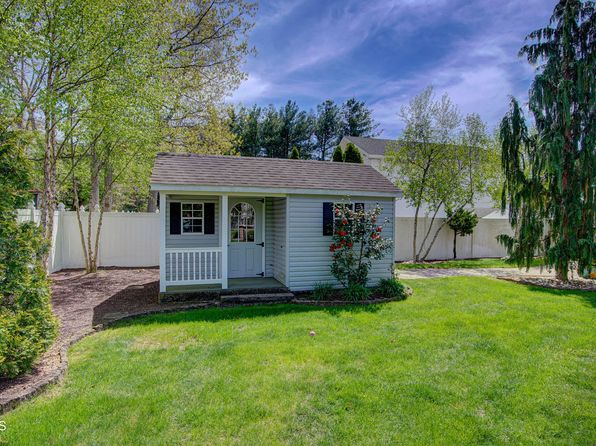4 Weasel Creek Court, Howell, NJ 07731