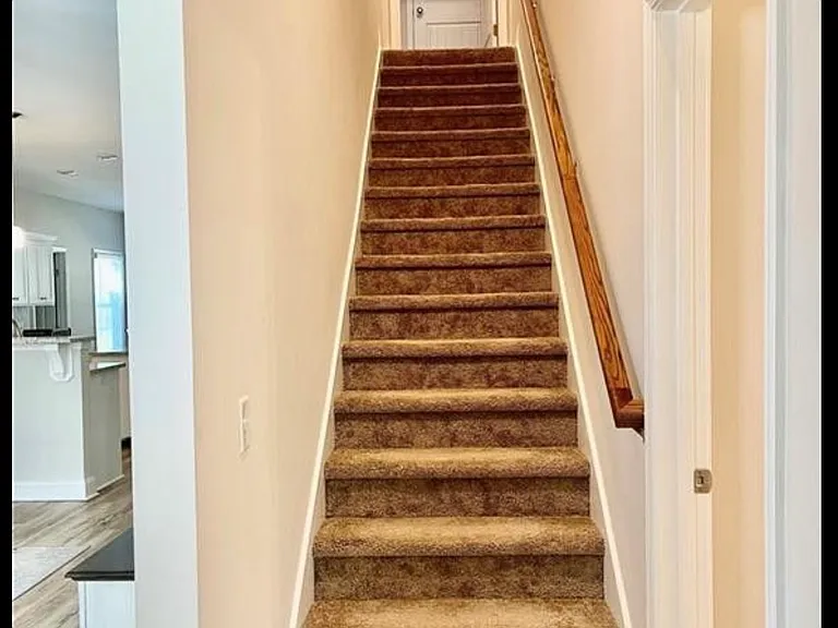 1016 N Pine St SW — Photo 3