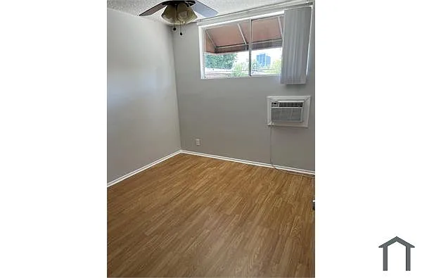 Building Photo - 4702 Orion Ave #9