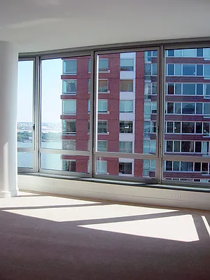 Rented by Sotheby's International Realty | media 25