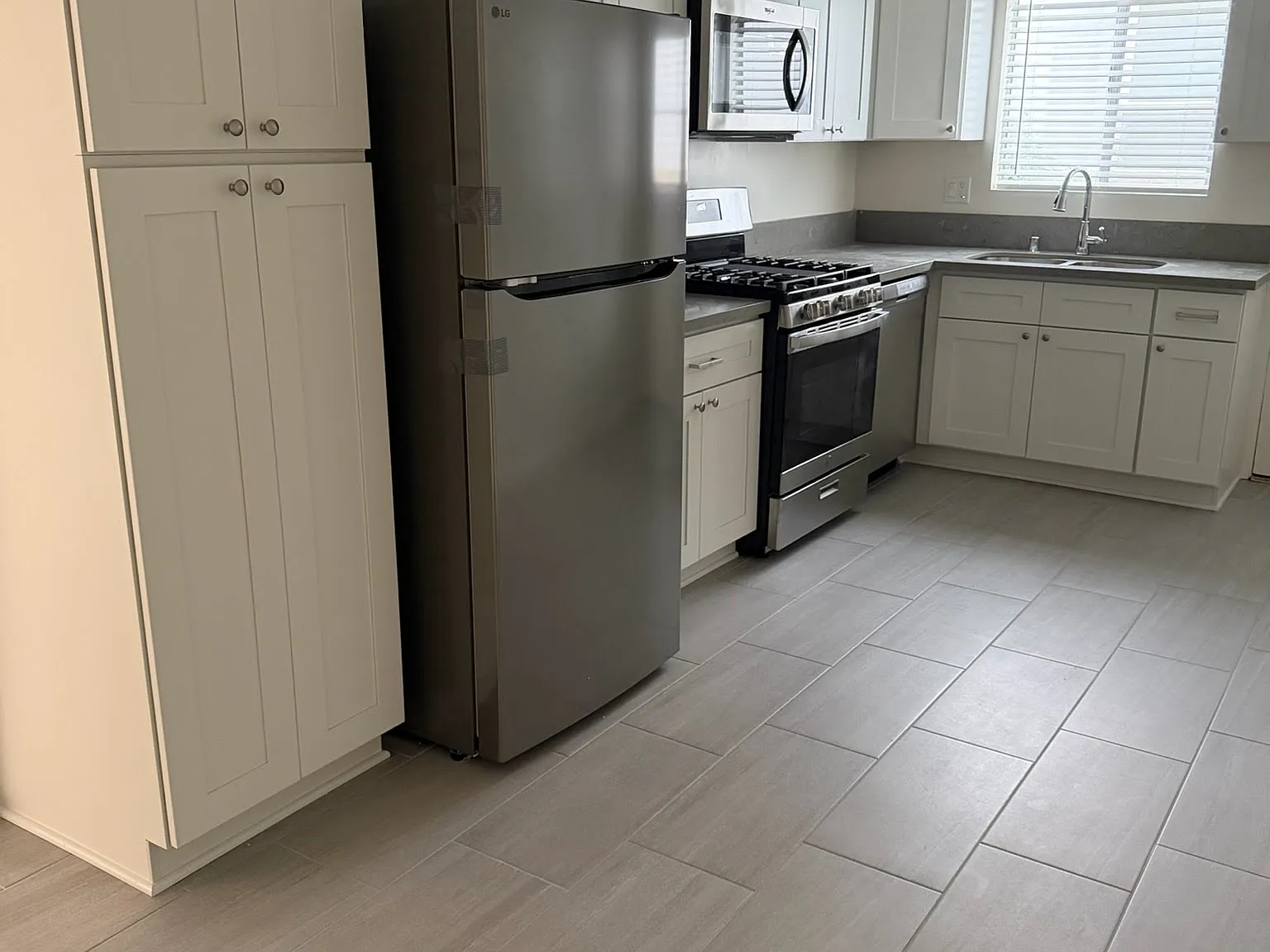2 bed, 1.5 bath, 950 sqft, $3,099 — Photo 1