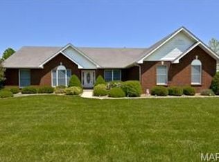 2936 Trapper Trl, Wentzville, MO 63385