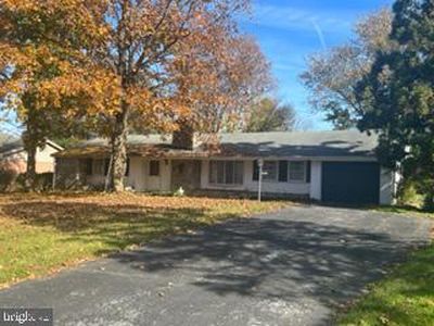 1933 Robindale Ave, Lancaster, PA, 17601