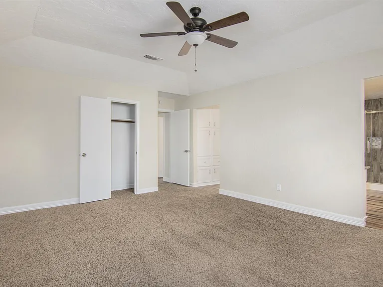 2716 Pine Cone Ln — Photo 17