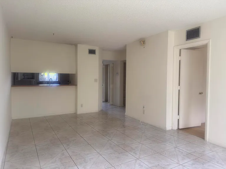 3213 NW 103rd Ter #107-C — Photo 4