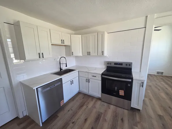 1812 S 7th St, Milwaukee, WI 53204