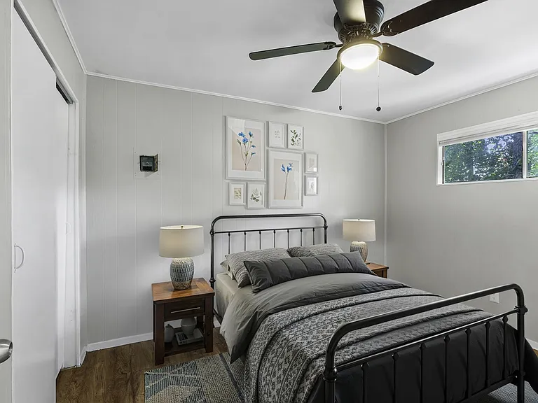 Sundance Apartments — Photo 19