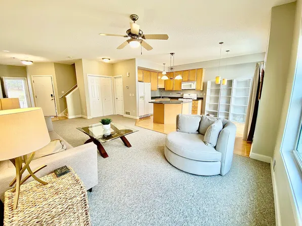 2144 Village Trl, Mound, MN 55364