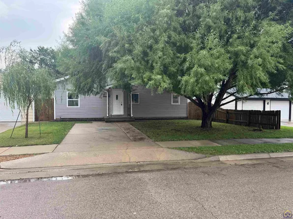 530 Sunnyslope St, Emporia, KS 66801