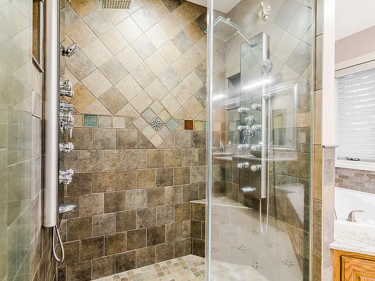 1108 Morgan Ln — Photo 18