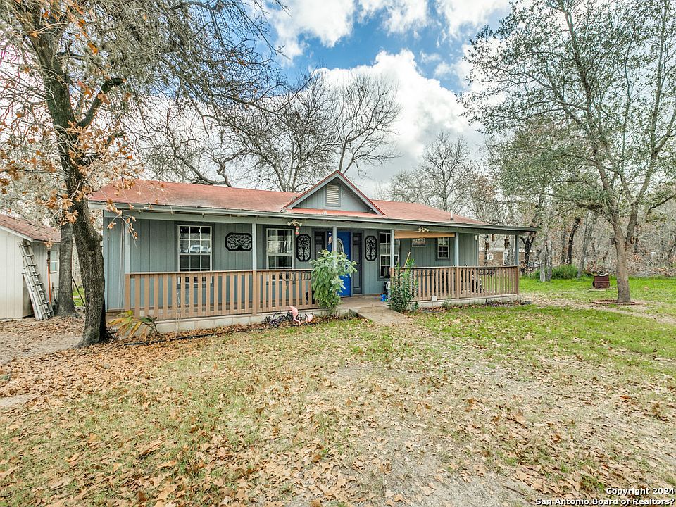 1st image of 23490 THORNWOOD DR