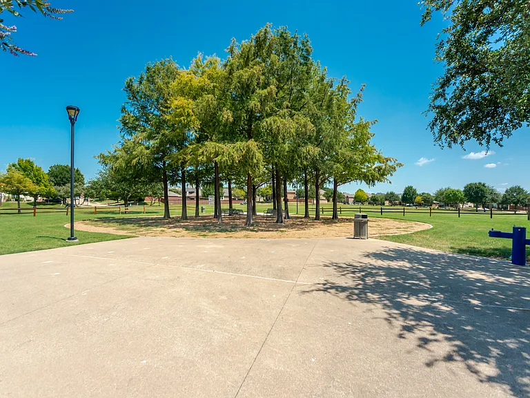 11342 Mansfield Dr — Photo 37