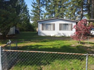 2050 E Trails End Dr, Belfair, WA 98528