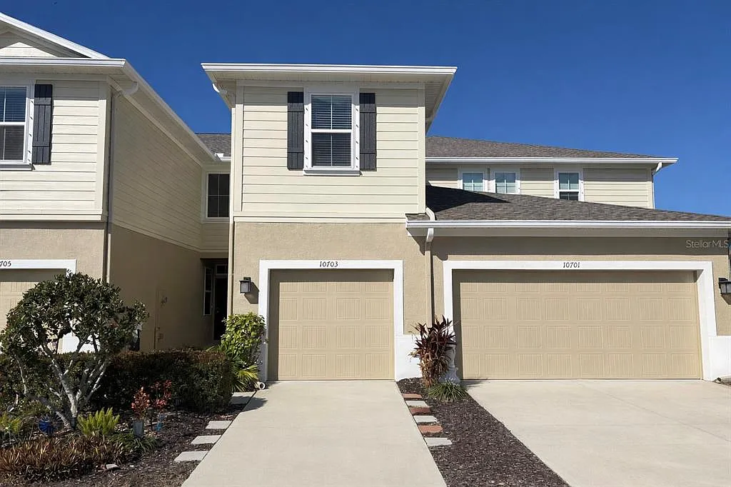 2 bed, 2.5 bath, 1536 sqft, $2,100 — Photo 1