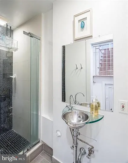 1407 33rd St NW — Photo 11
