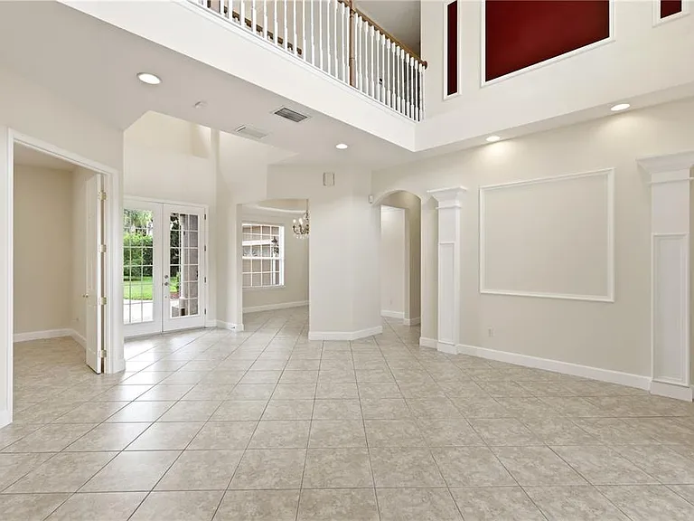 3205 King George Dr — Photo 5