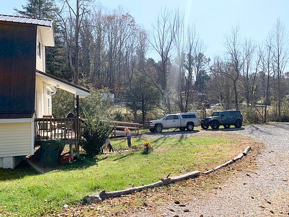 3rd image of 517 Nunley Dr