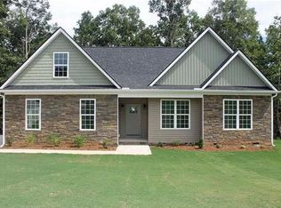 1611 Banchory Cir, Walhalla, SC 29691