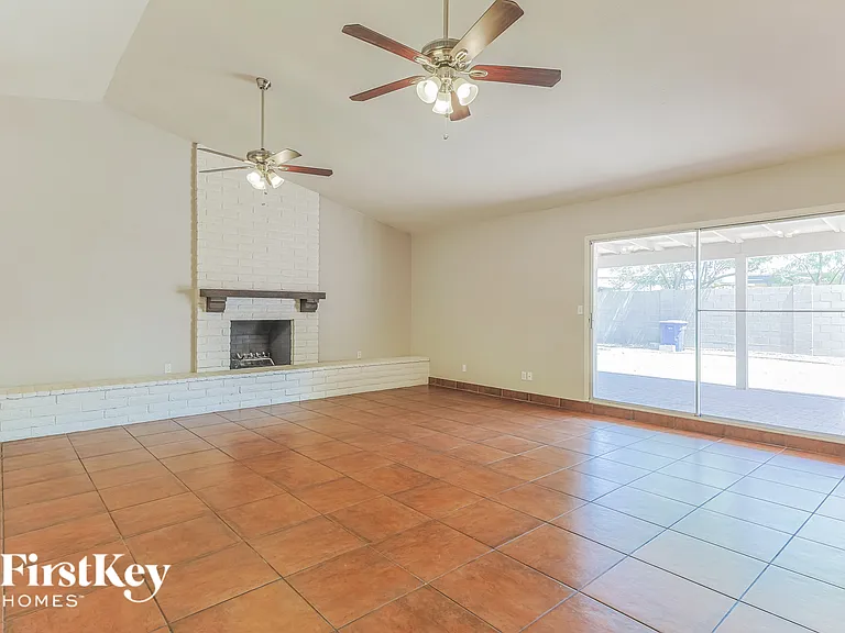 2670 W McNair St — Photo 2
