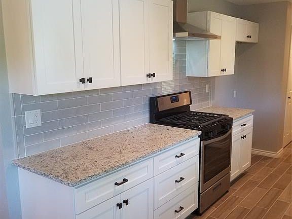4th image of 4710 Hope St