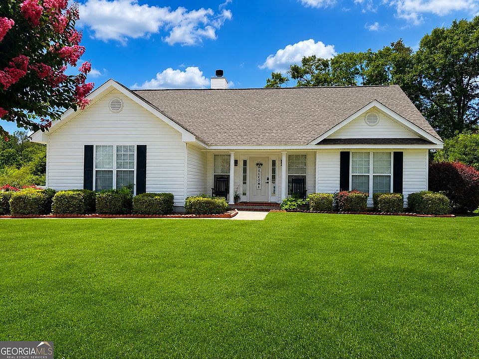 1st image of 135 Westchester Cir