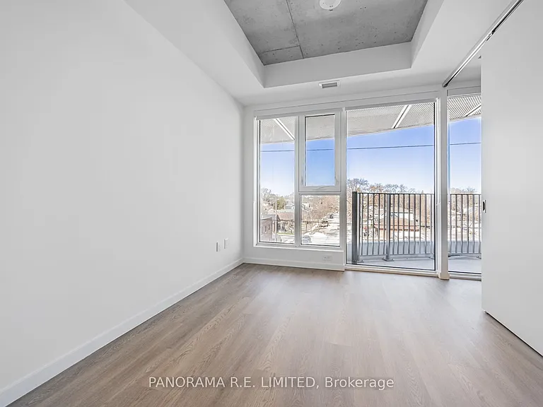 689 The Queensway #415 — Photo 14