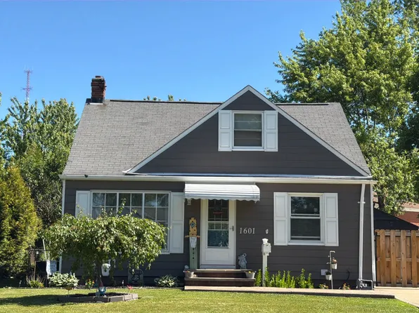 1601 Dennis Dr, Wickliffe, OH 44092