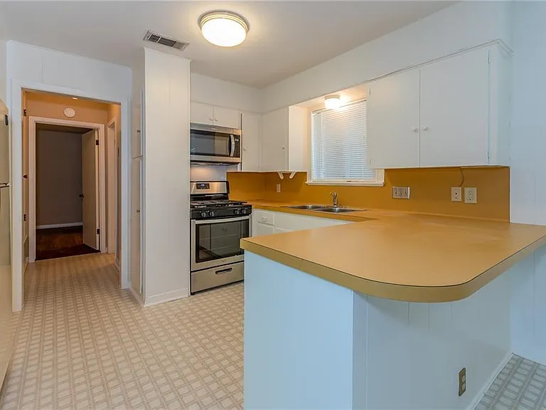 2502 Trailside Dr #B — Photo 6