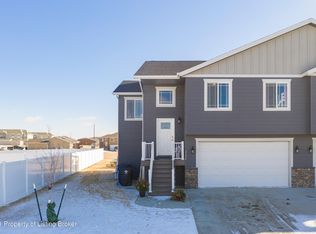 3356 Cody Dr, Dickinson, ND 58601