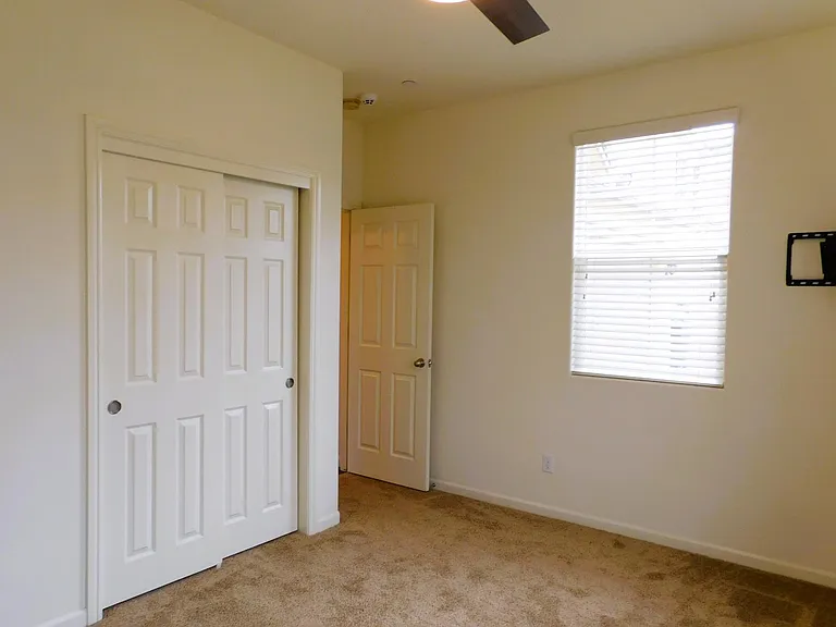 3098 Wrenwood Ave — Photo 5
