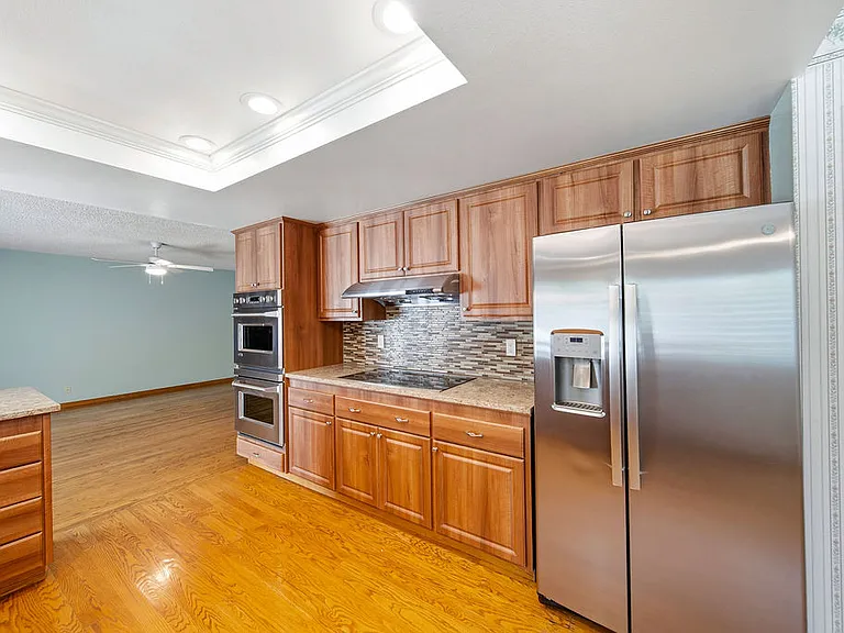 1911 Chateau Ct — Photo 7
