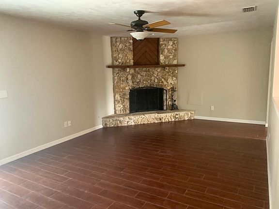 3rd image of 941 W Bramblebush Cir
