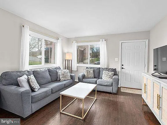 3107 Linden Ave — Photo 3