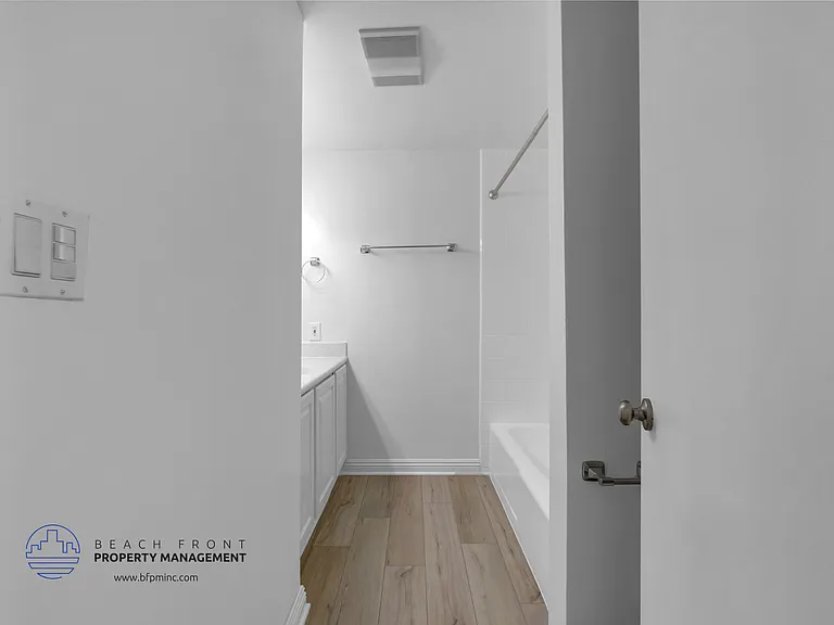 740 W 24th St. — Photo 32